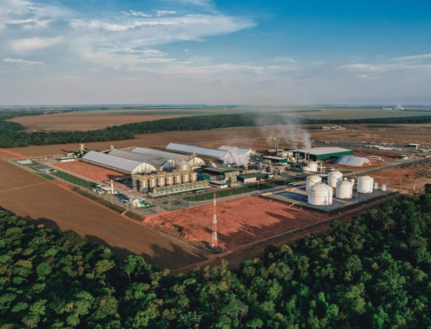 Usina da FS em Sorriso (MT). Empresa obteve financiamento de R$ 500 milhões do BNDES via Fundo Clima para construir nova planta de etanol de milho (Foto: Divulgação/FS)